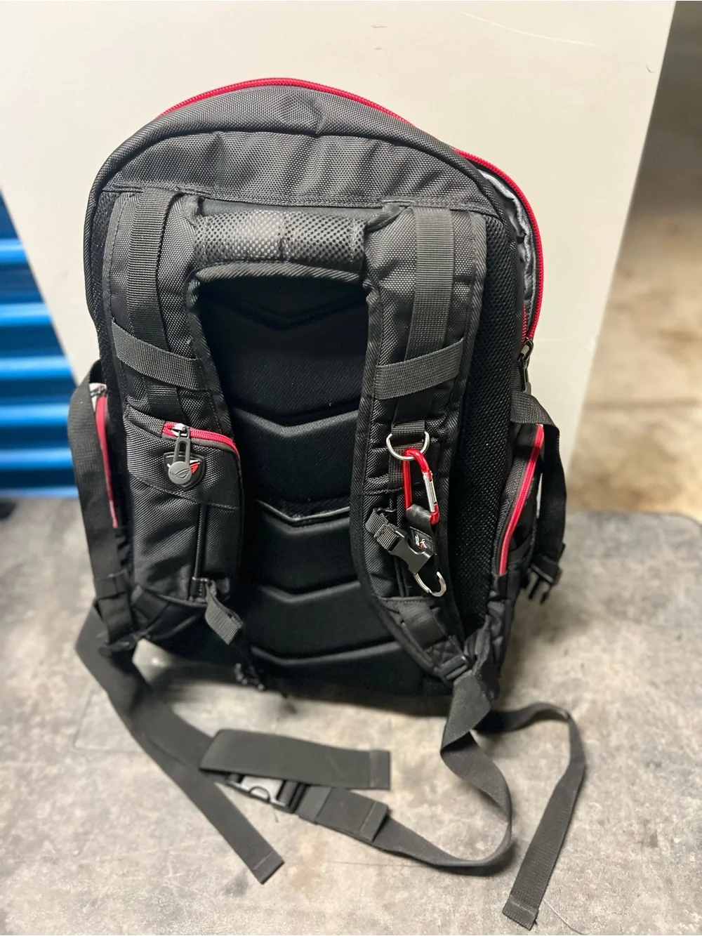 ASUS Republic of GamersBlack and Red Men's Laptop Backpack